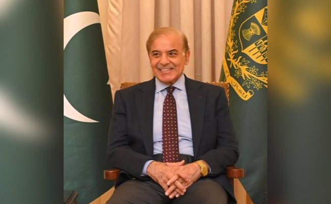 Pak court grants bail to PM Shehbaz's daughter and her husband in graft case